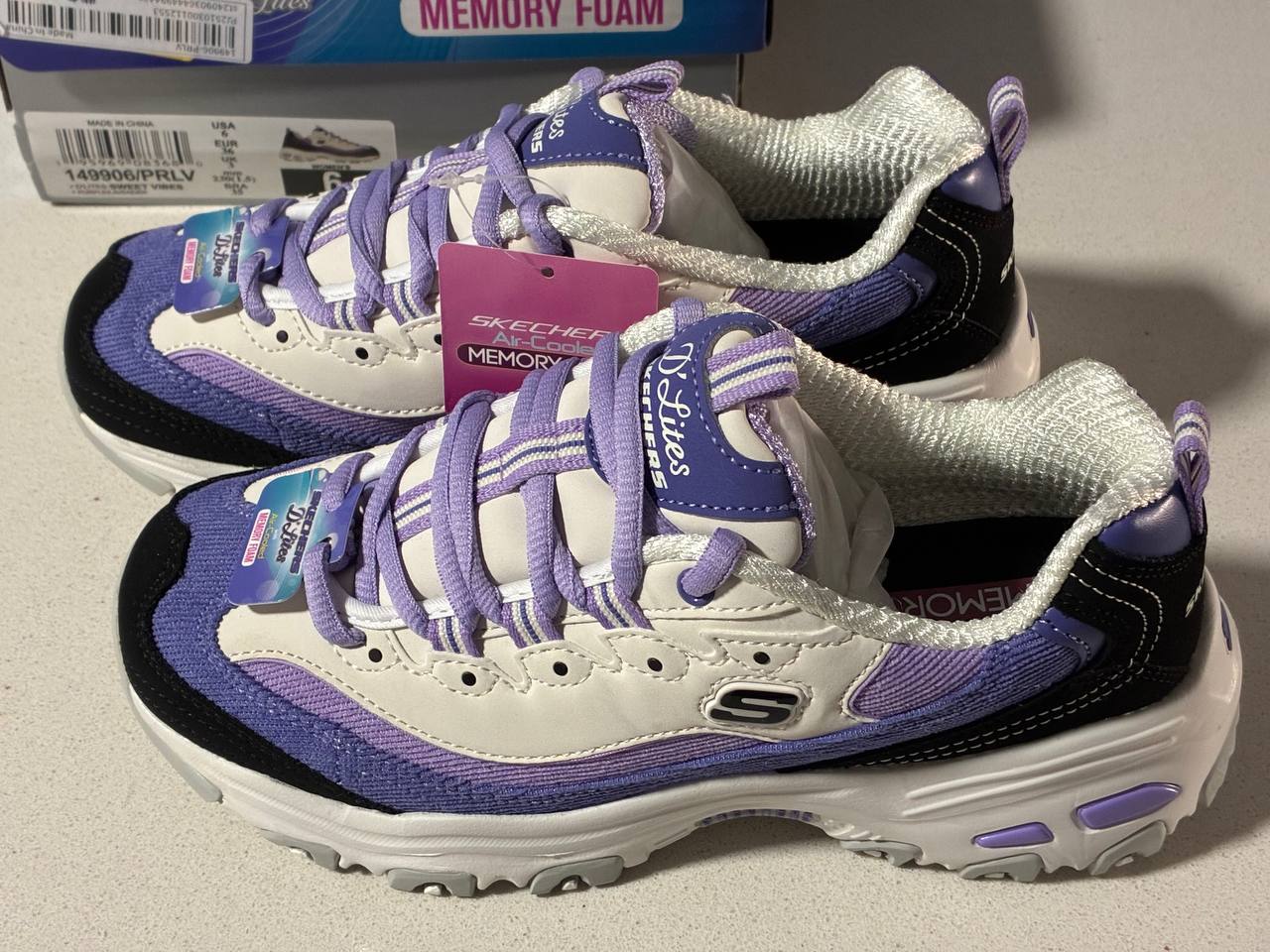 Skechers D'Lites Talla 36 Morado Blanco