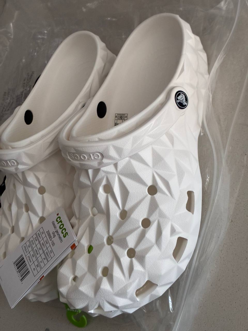 Crocs Classic Geometric Clog Blanco Talla 42-43